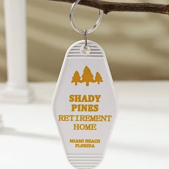 ✨ 🆕 ✨ Golden Girls Fans Shady Pines Retirement Home Acrylic Motel Keychain✨ - Picture 6 of 10